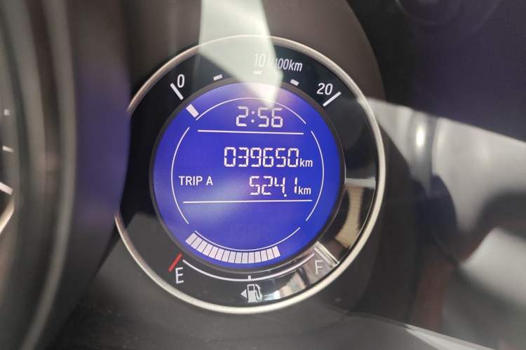 Used Honda Fit 2016 1.5L LXS CVT Comfort Sunroof Version Odometer Close Up
