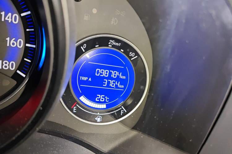 Used Honda Fit 2016 1.5L LX CVT Comfort Model Odometer Close Up