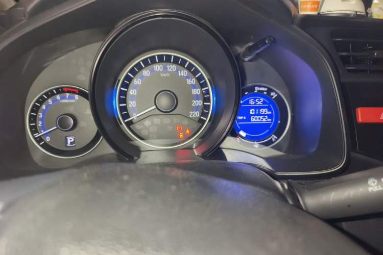 Used Honda Fit 2016 1.5L LXS CVT Comfort Sunroof Version Odometer Close Up