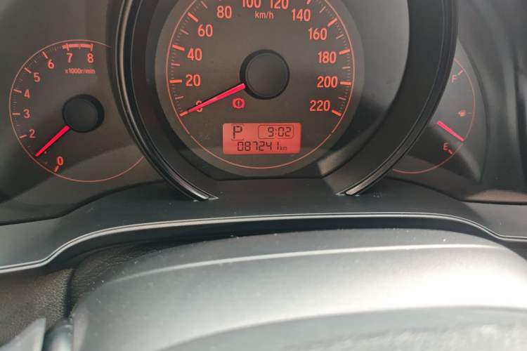 Used Honda Fit 2016 1.5L LX CVT Comfort Model Odometer Close Up