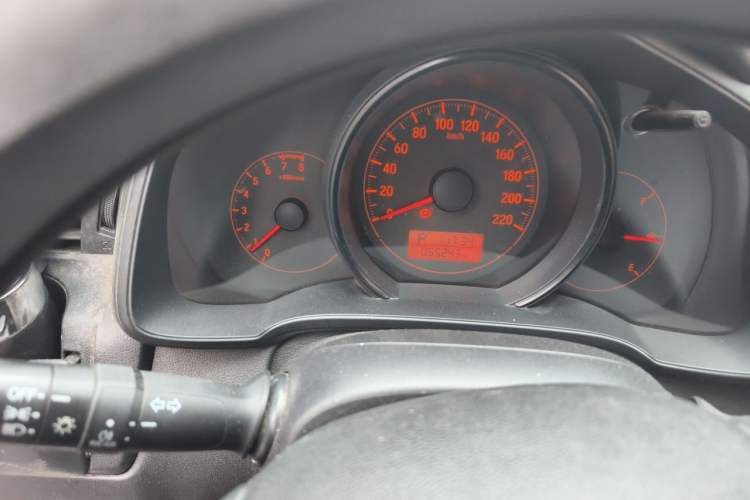 Used Honda Fit 2016 1.5L LX CVT Comfort Model Odometer Close Up