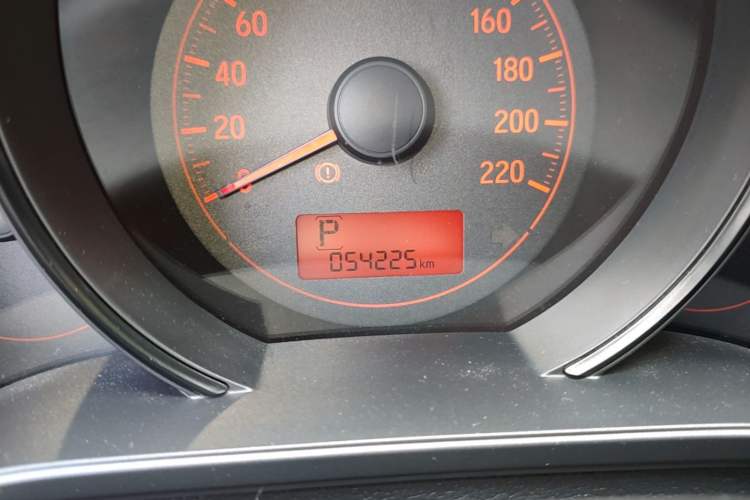 Used Honda Fit 2016 1.5L LX CVT Comfort Model Odometer Close Up