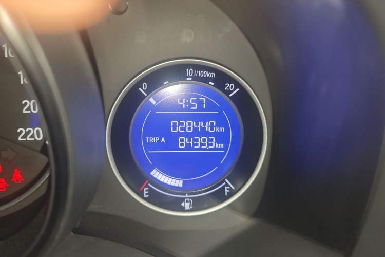 Used Honda Fit 2016 1.5L LXS CVT Comfort Sunroof Version Odometer Close Up