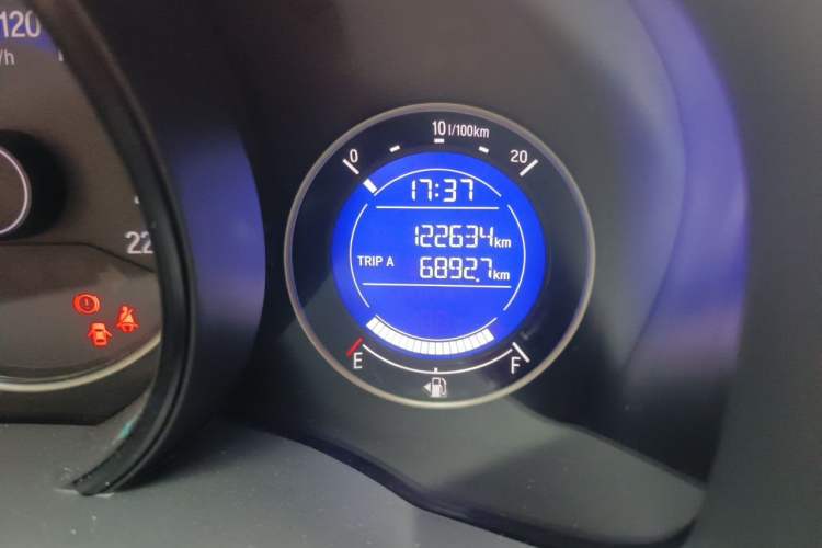 Used Honda Fit 2016 1.5L LXS CVT Comfort Sunroof Version Odometer Close Up