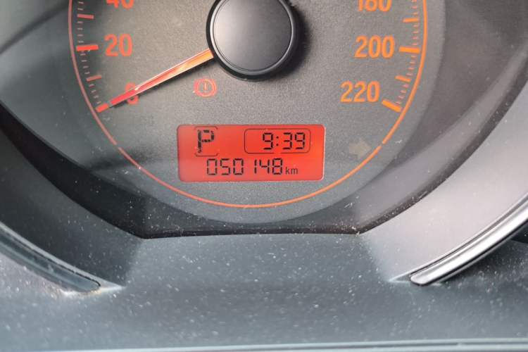 Used Honda Fit 2016 1.5L LX CVT Comfort Model Odometer Close Up