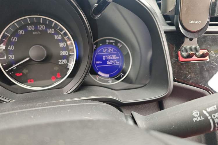Used Honda Fit 2016 1.5L LXS CVT Comfort Sunroof Version Odometer Close Up
