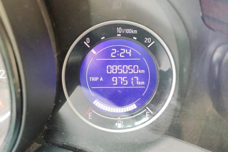 Used Honda Fit 2016 1.5L LXS CVT Comfort Sunroof Version Odometer Close Up