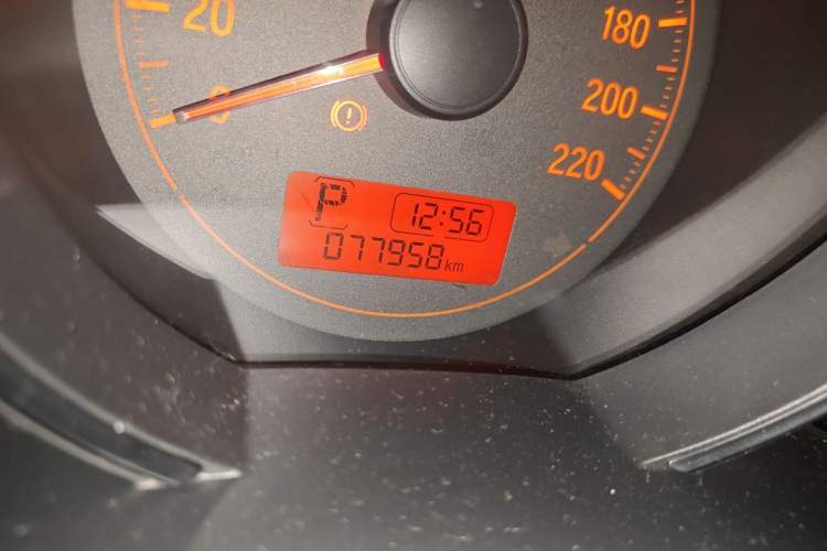Used Honda Fit 2016 1.5L LX CVT Comfort Model Odometer Close Up