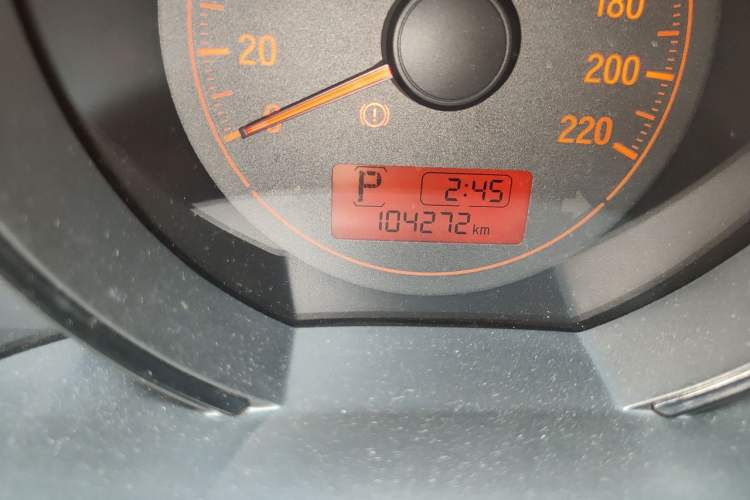 Used Honda Fit 2016 1.5L LX CVT Comfort Model Odometer Close Up