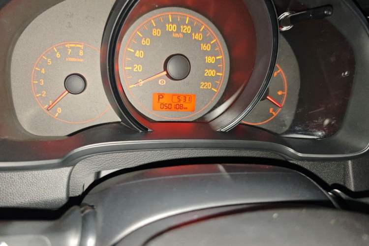 Used Honda Fit 2016 1.5L LX CVT Comfort Model Odometer Close Up
