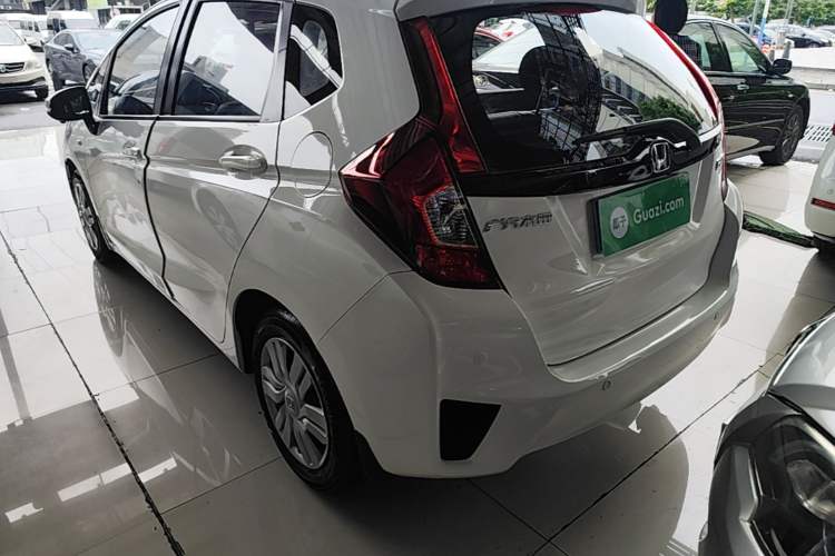 Used Honda Fit 2016 1.5L LXS CVT Comfort Sunroof Version Rear Left 45 Deg