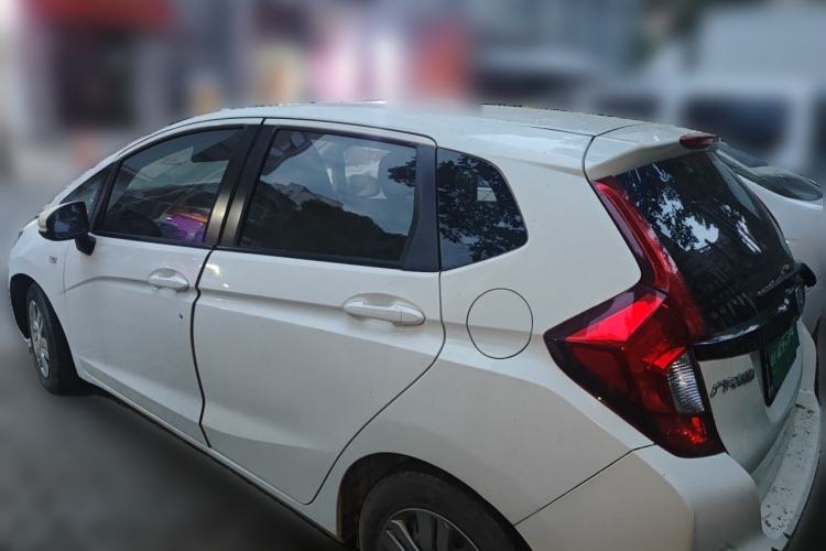 Used Honda Fit 2016 1.5L LX CVT Comfort Model Rear Left 45 Deg
