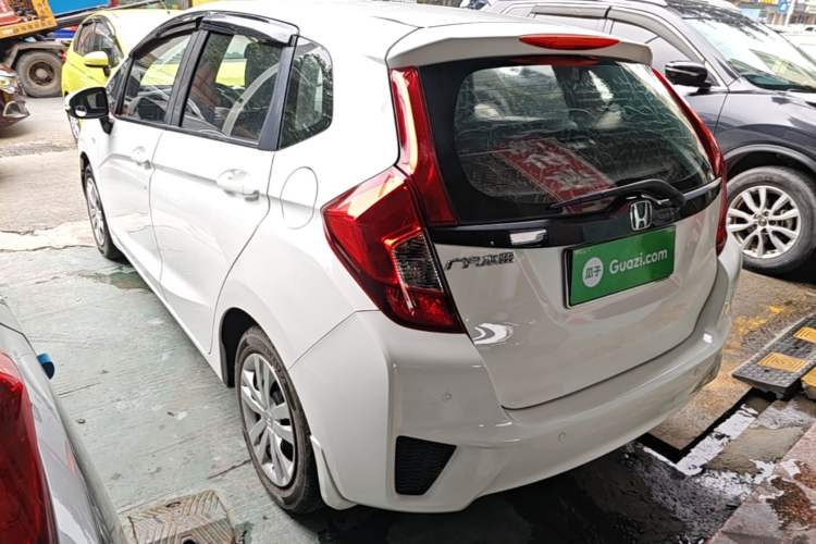 Used Honda Fit 2016 1.5L LX CVT Comfort Model Rear Left 45 Deg