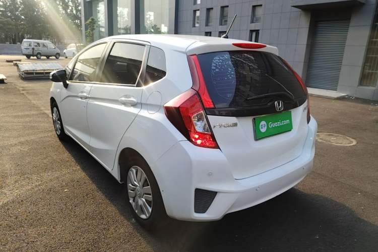 Used Honda Fit 2016 1.5L LXS CVT Comfort Sunroof Version Rear Left 45 Deg