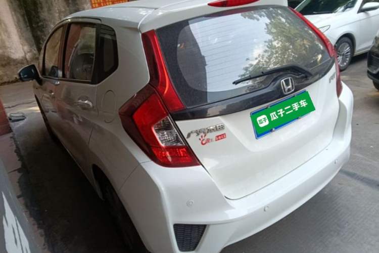 Used Honda Fit 2016 1.5L LXS CVT Comfort Sunroof Version Rear Left 45 Deg