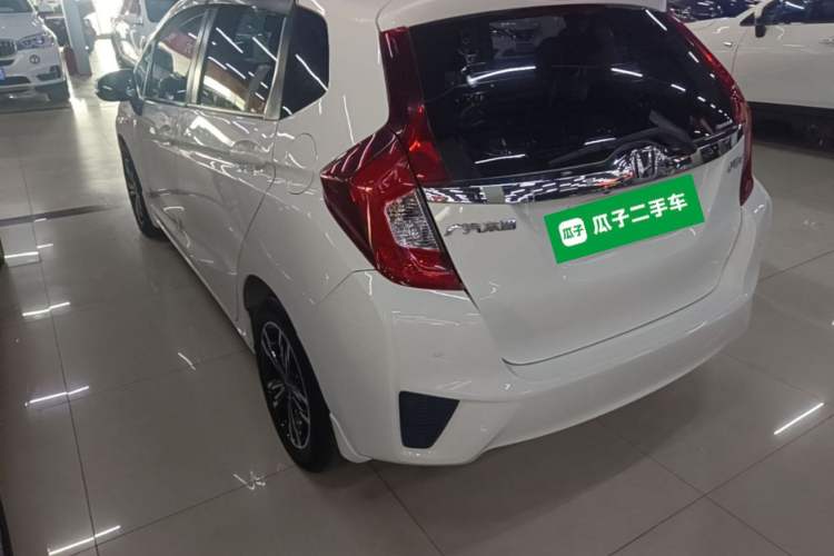 Used Honda Fit 2016 1.5L LX CVT Comfort Model Rear Left 45 Deg