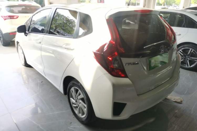 Used Honda Fit 2016 1.5L LXS CVT Comfort Sunroof Version Rear Left 45 Deg