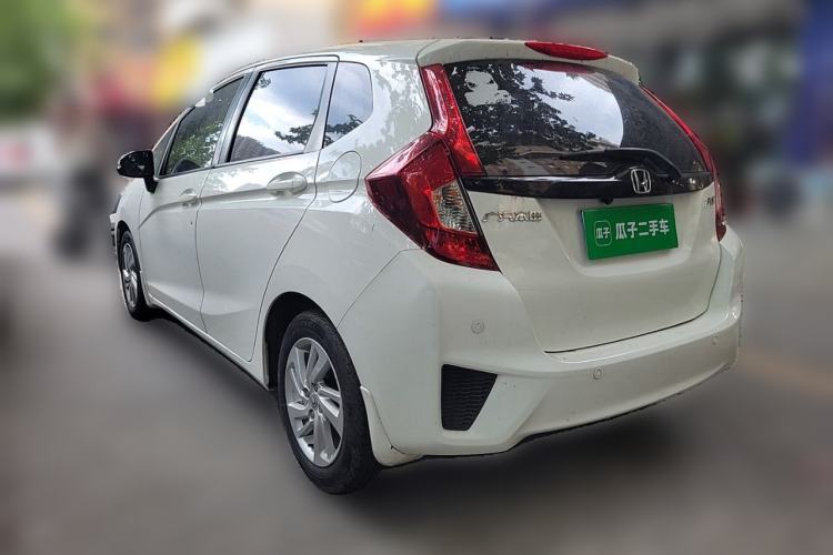 Used Honda Fit 2016 1.5L SE CVT Fashion Model Rear Left 45 Deg