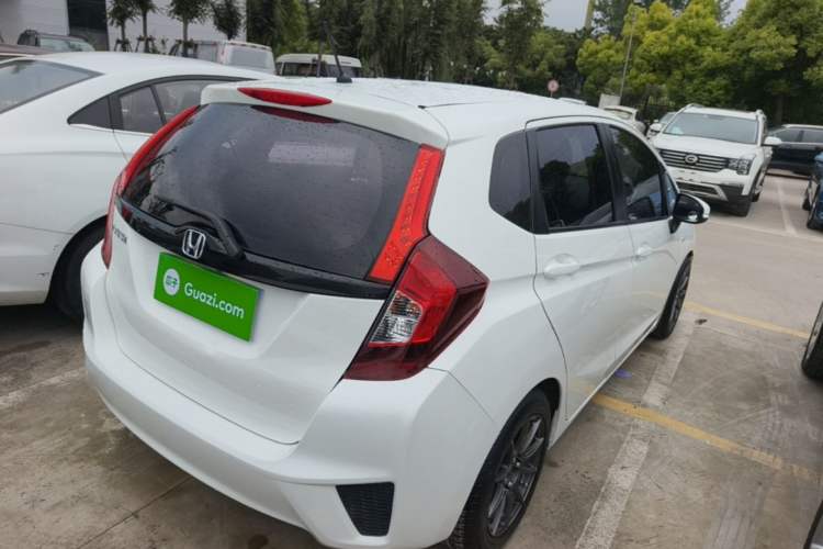 Used Honda Fit 2016 1.5L LX Manual Comfort Model Rear Right 45 Deg