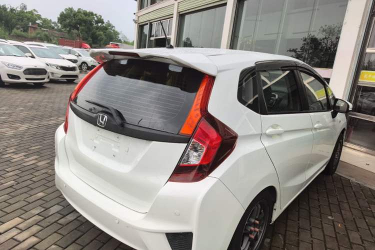 Used Honda Fit 2016 1.5L LXS CVT Comfort Sunroof Version Rear Right 45 Deg