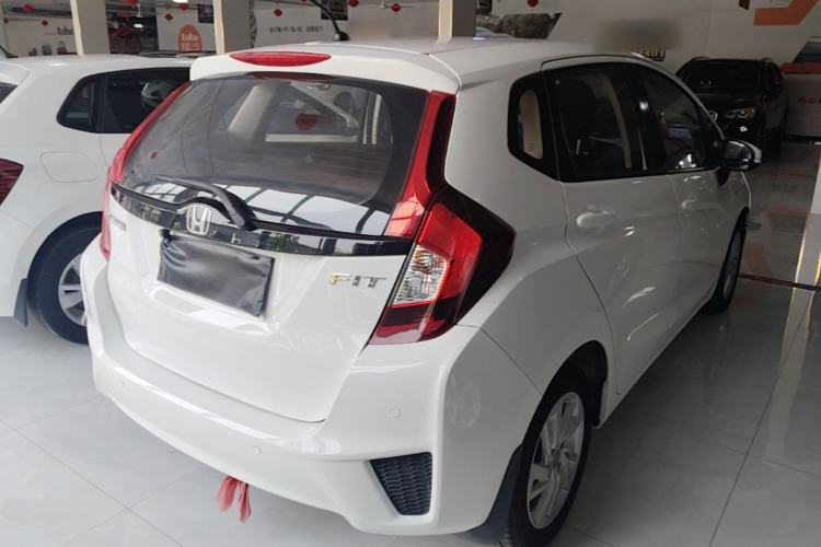 Used Honda Fit 2016 1.5L LX CVT Comfort Model Rear Right 45 Deg