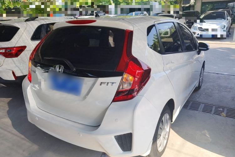Used Honda Fit 2016 1.5L LXS CVT Comfort Sunroof Version Rear Right 45 Deg