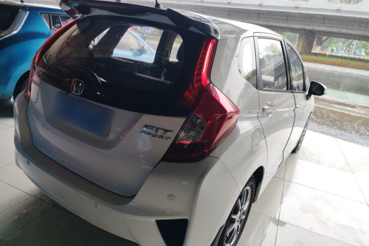 Used Honda Fit 2016 1.5L LXS CVT Comfort Sunroof Version Rear Right 45 Deg