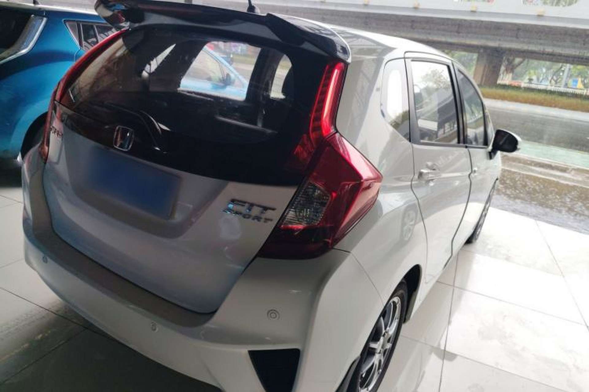 Used Honda Fit 2016 1.5L LXS CVT Comfort Sunroof Version Rear Right 45 Deg
