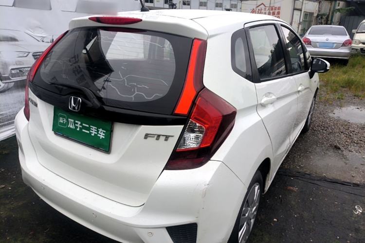 Used Honda Fit 2016 1.5L LX Manual Comfort Model Rear Right 45 Deg
