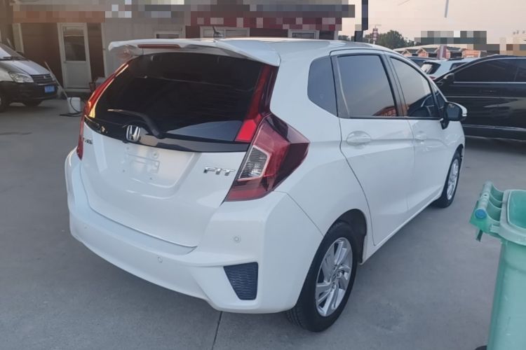 Used Honda Fit 2016 1.5L SES CVT Fashion Sunroof Edition Rear Right 45 Deg
