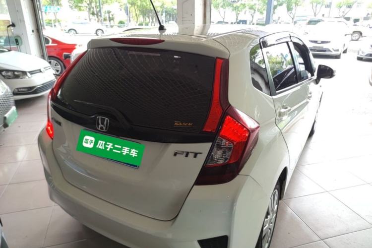 Used Honda Fit 2016 1.5L LX Manual Comfort Model Rear Right 45 Deg