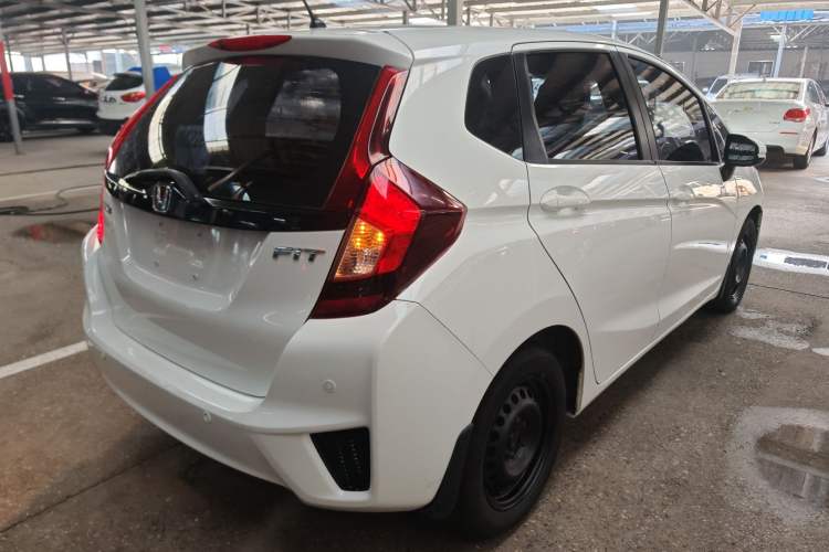 Used Honda Fit 2016 1.5L LXS CVT Comfort Sunroof Version Rear Right 45 Deg