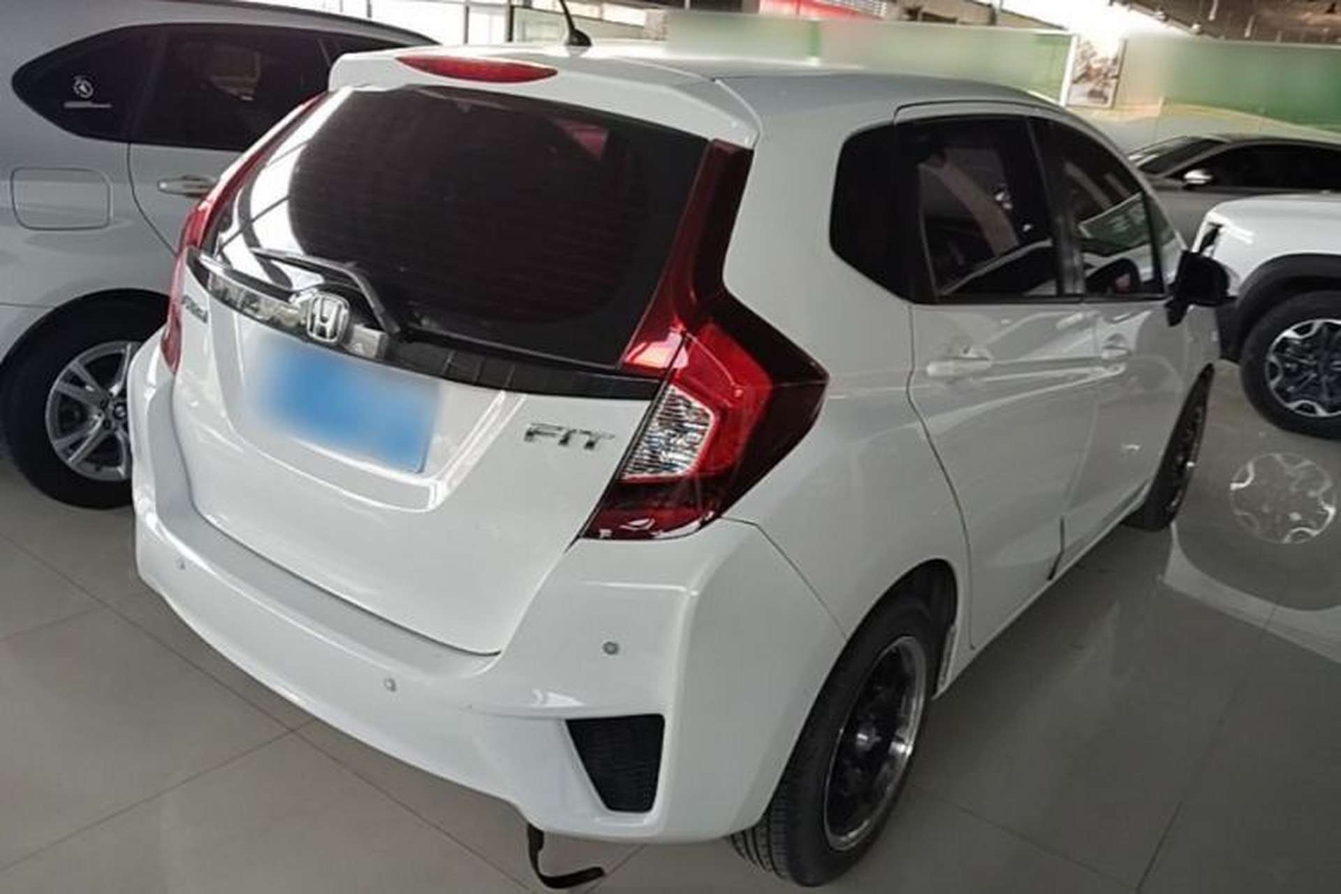 Used Honda Fit 2016 1.5L LX CVT Comfort Model Rear Right 45 Deg