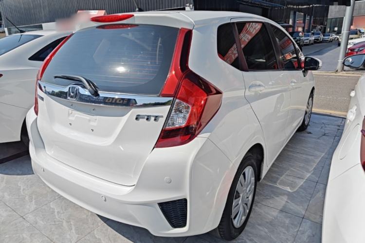 Used Honda Fit 2016 1.5L LXS CVT Comfort Sunroof Version Rear Right 45 Deg