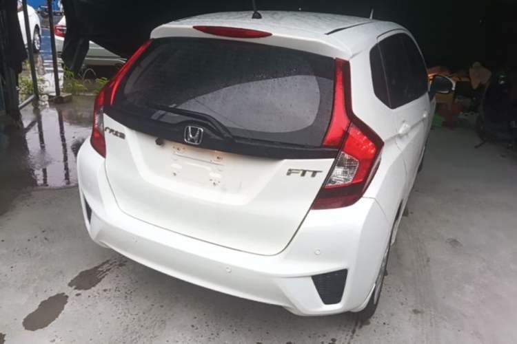 Used Honda Fit 2016 1.5L LX CVT Comfort Model Rear Right 45 Deg