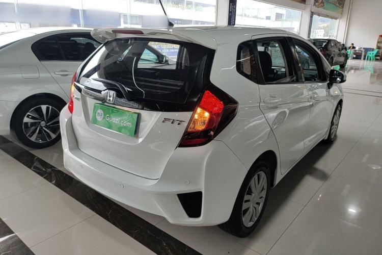 Used Honda Fit 2016 1.5L LX CVT Comfort Model Rear Right 45 Deg