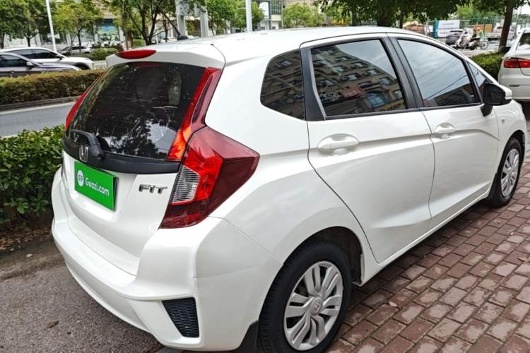 Used Honda Fit 2016 1.5L LX CVT Comfort Model Rear Right 45 Deg