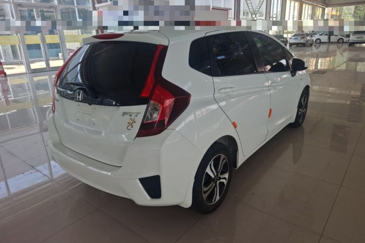 Used Honda Fit 2016 1.5L LX CVT Comfort Model Rear Right 45 Deg
