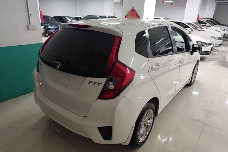 Used Honda Fit 2016 1.5L LX CVT Comfort Model Rear Right 45 Deg