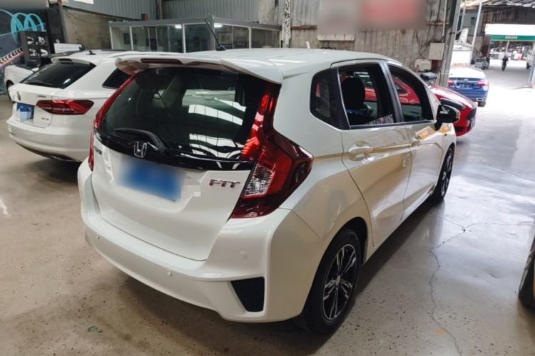 Used Honda Fit 2016 1.5L LXS CVT Comfort Sunroof Version Rear Right 45 Deg