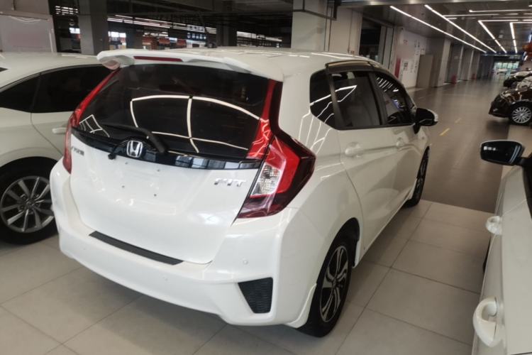 Used Honda Fit 2016 1.5L LX CVT Comfort Model Rear Right 45 Deg