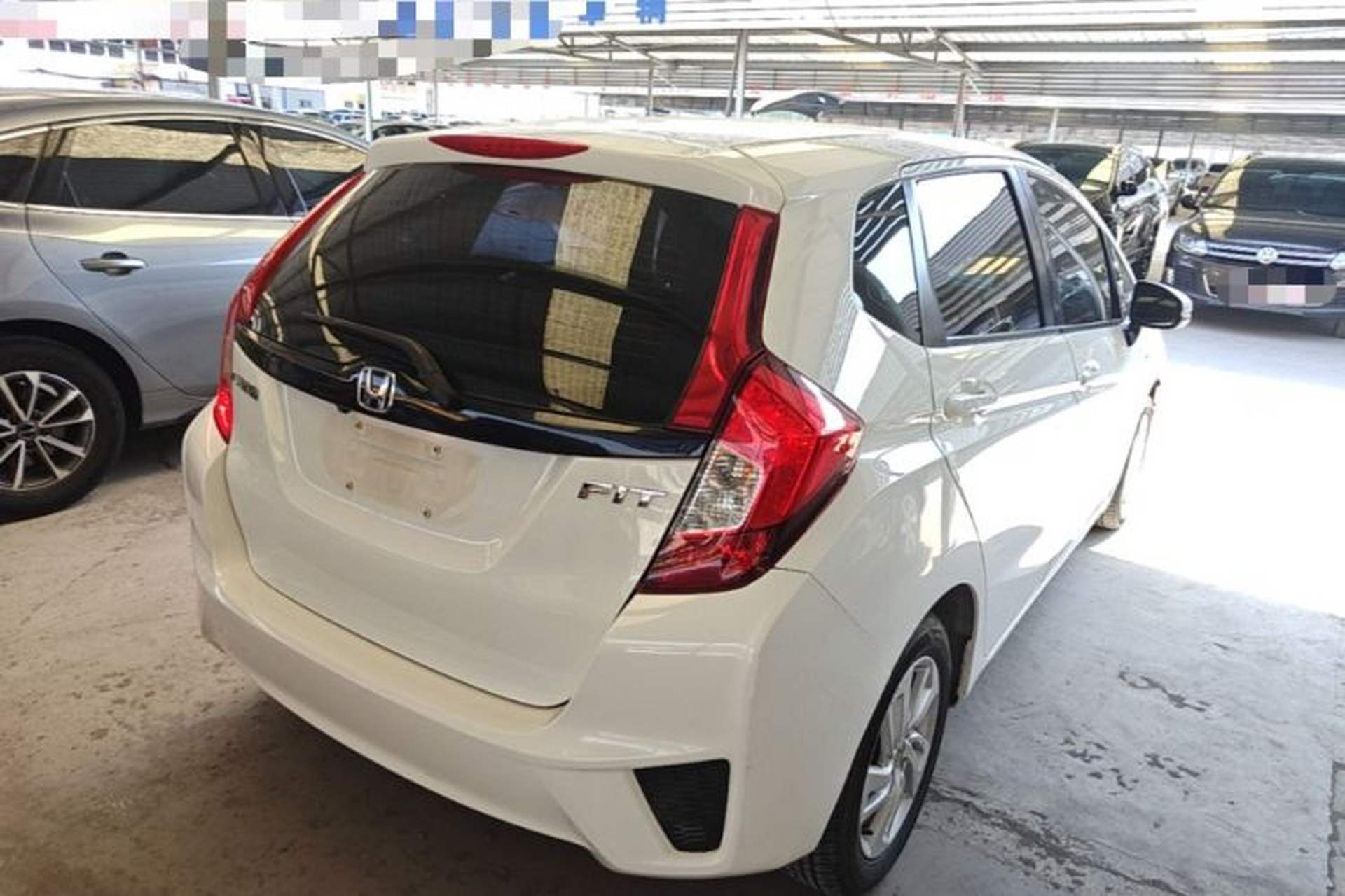 Used Honda Fit 2016 1.5L LX CVT Comfort Model Rear Right 45 Deg