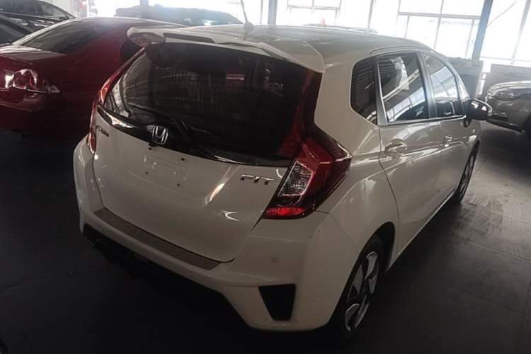 Used Honda Fit 2016 1.5L LXS CVT Comfort Sunroof Version Rear Right 45 Deg
