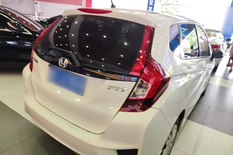 Used Honda Fit 2016 1.5L LX CVT Comfort Model Rear Right 45 Deg