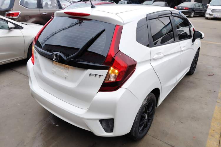 Used Honda Fit 2016 1.5L LX Manual Comfort Model Rear Right 45 Deg