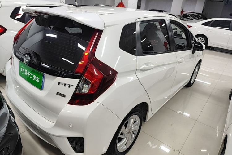 Used Honda Fit 2016 1.5L LXS CVT Comfort Sunroof Version Rear Right 45 Deg
