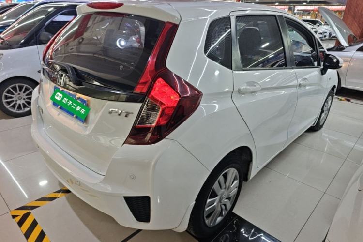Used Honda Fit 2016 1.5L LXS CVT Comfort Sunroof Version Rear Right 45 Deg
