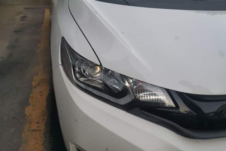 Used Honda Fit 2016 1.5L LX CVT Comfort Model Right Front Headlight