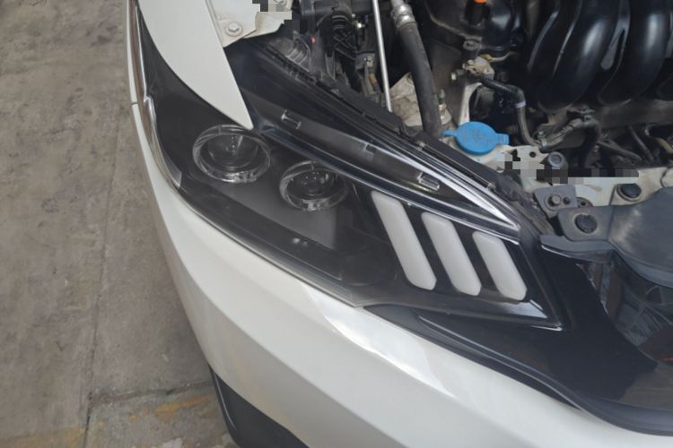Used Honda Fit 2016 1.5L LX CVT Comfort Model Right Front Headlight