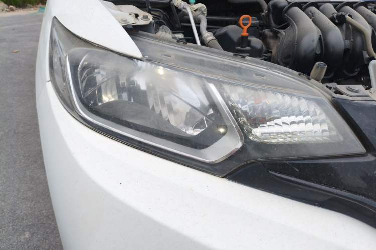 Used Honda Fit 2016 1.5L LX CVT Comfort Model Right Front Headlight